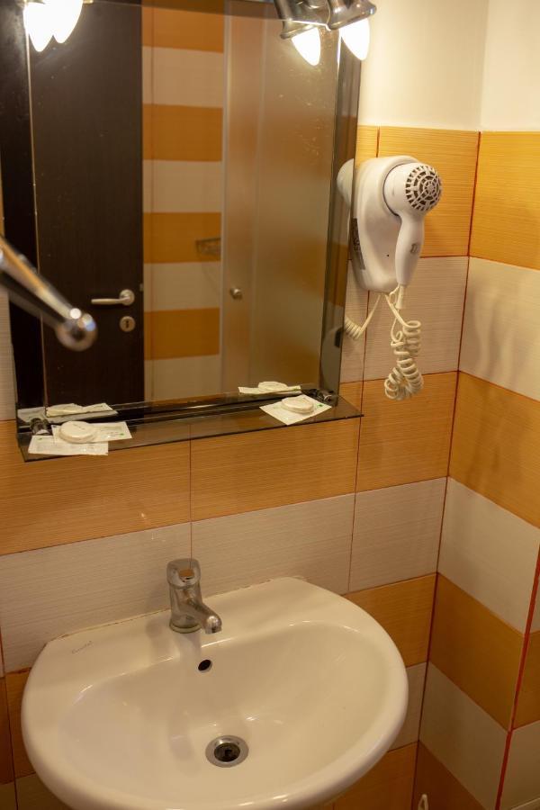 Curtea Brancoveneasca Hotell Constanţa Exteriör bild